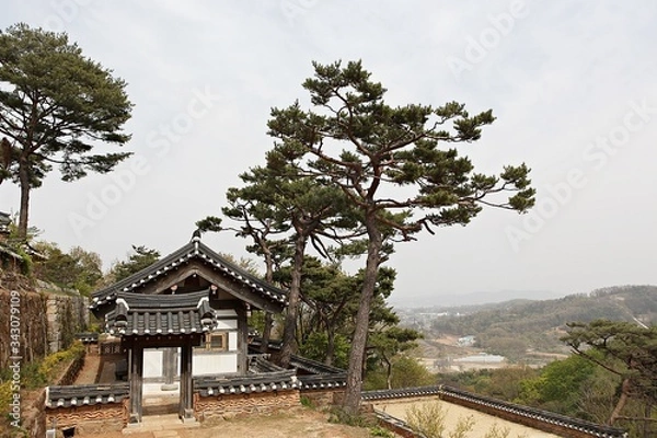 Fototapeta 한국 인천시 강화군 전등사 사찰입니다