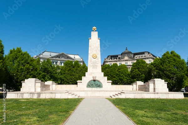 Fototapeta Soviet War Memorial in Budapest