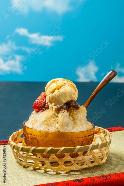 Obraz 和風ほうじ茶 かき氷　japanese type of epidemic shaved ice