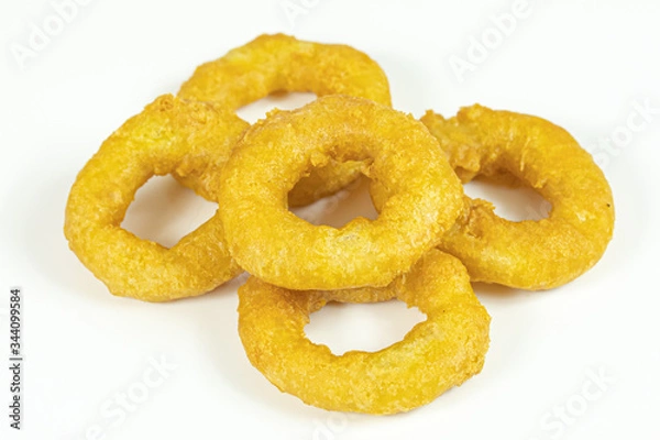 Obraz beignets de calamars à la romaine sur un fond blanc