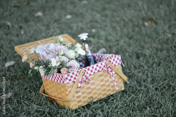 Obraz Floral romantic picnic basket