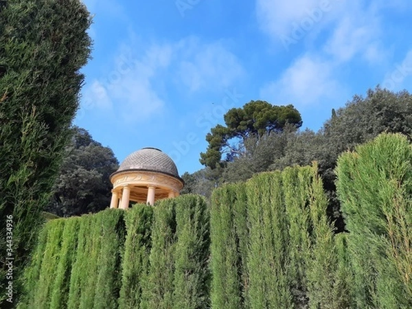 Obraz labyrinth and blue sky 