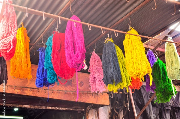 Obraz Dyed wool drying
