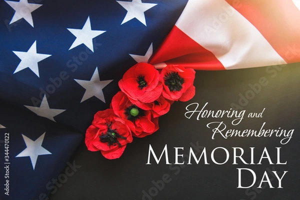 Fototapeta Flaga amerykańska i kwiaty maku z tłem tekstowym Memorial Day Remember and Honor