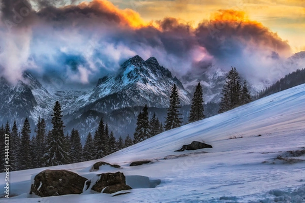 Fototapeta Tatry Wysokie zimą, widok z Rusinowej Polany