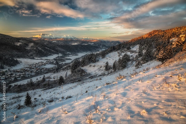 Fototapeta Wschód słońca na Przełęczy pod Tokarnią z widokiem na Tatry
