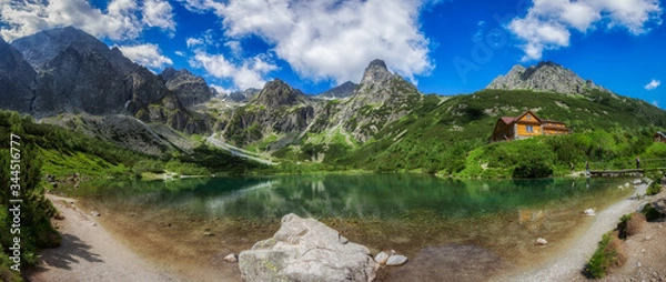 Fototapeta Zielony Staw Kieżmarski w Tatrach, panorama