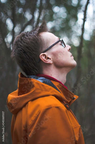 Obraz young man in the forest