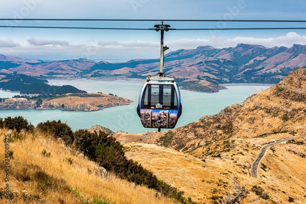 Fototapeta View from the Tauhinu-Korokio Scenic Reserve and Christchurch Gondola near Christchurch in New Zealand