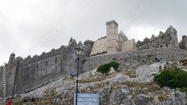 Fototapeta The Rock of Cashel, also known as Cashel of the Kings and St. Patrick's Rock, is a historic site located at Cashel, County Tipperary, Ireland.