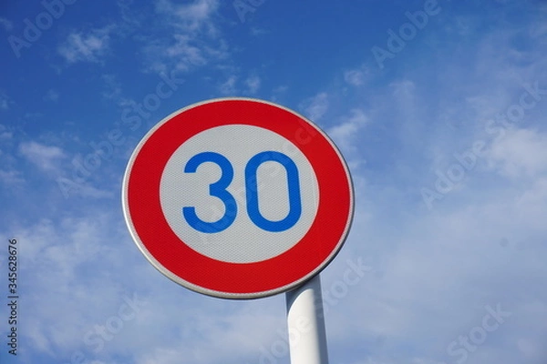 Obraz 道路標識　30ｋｍ
