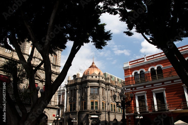 Obraz Edificios alrededor del centro de puebla 