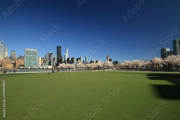 Obraz Wiosna w New York, widok z LIC na Manhattan