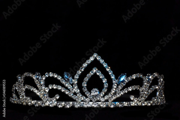 Obraz Crown for a young beauty