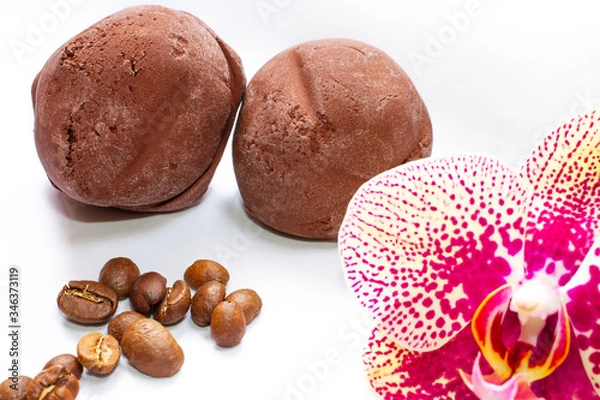 Fototapeta chocolate frosted and orchid flower