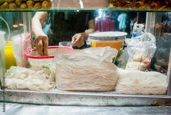 Obraz カオサン通り界隈で食べられる代表的なタイの面料理