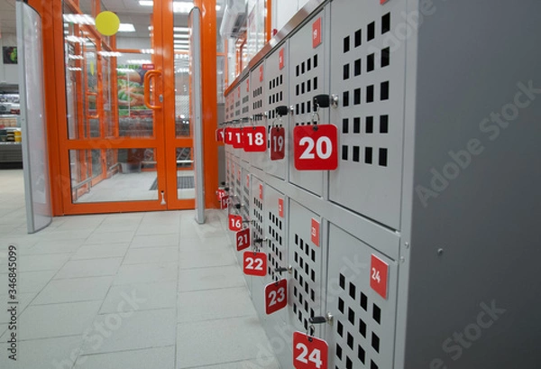 Obraz storage lockers in the store