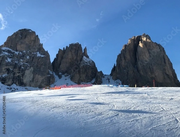 Fototapeta snow covered mountains
