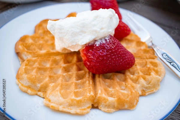 Obraz waffles with strawberries