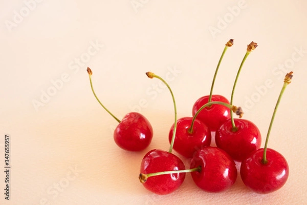 Fototapeta 初夏の味覚　サクランボ