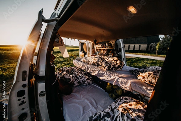 Obraz Camper bei Sonnenuntergang