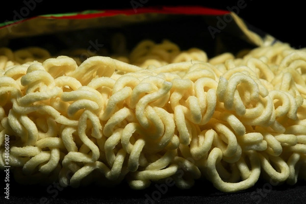 Obraz Round Shape Raw Instant Noodles Background 