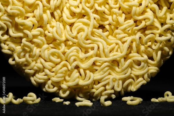 Obraz Round Shape Raw Instant Noodles Background 