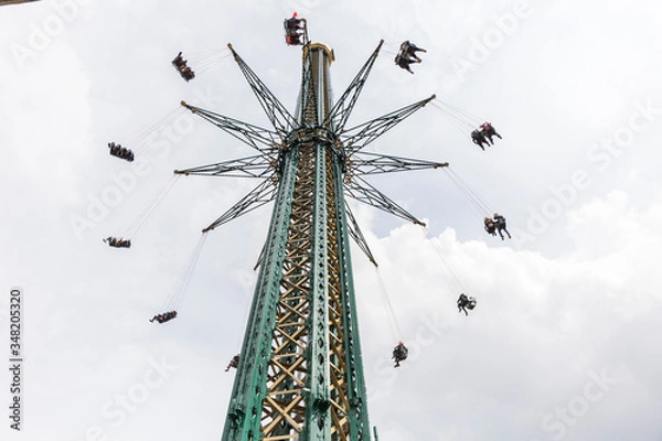Obraz metal frame of an attraction of the Prater park in Vienna, the oldest amusement park in the world