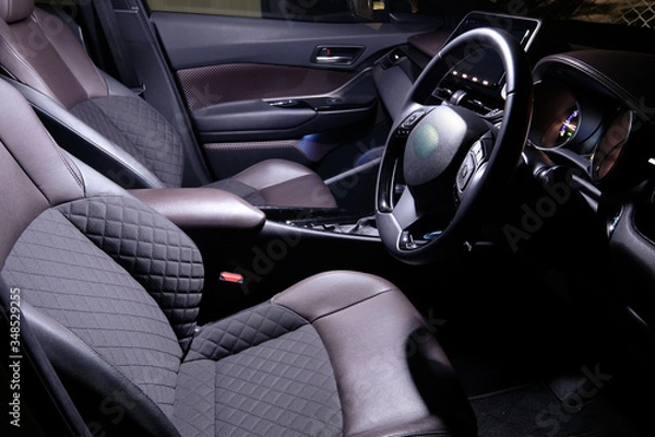 Obraz ランプのついた車内