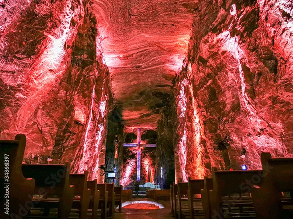 Obraz ZIPAQUIRA, COLOMBIA - NOVEMBER 12, 2019: Underground Salt Cathedral Zipaquira built within the tunnels from a mine 200 meters underground.