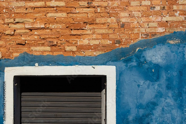 Fototapeta old wall with window