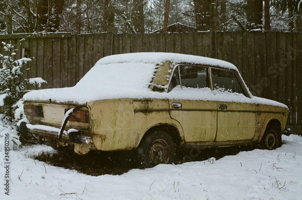 Obraz car in snow