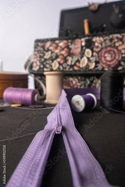 Obraz sewing accessories on the table