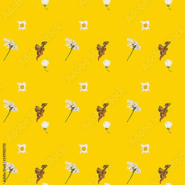 Fototapeta Seamless pattern with faded  flowers on yellow background