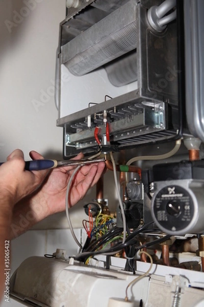 Obraz kocioł ścienny, konserwacja