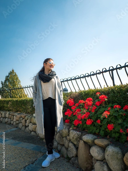 Obraz person with a bouquet of flowers