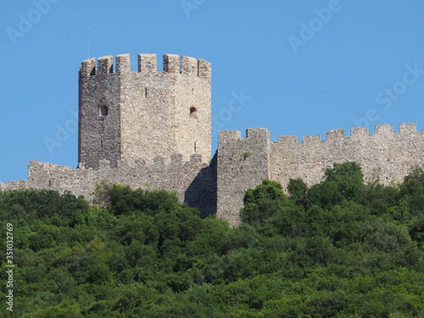 Obraz The Platamon Castle in Platamonas city, Pieria, Greece. Was built between 1204 and 1222 near the mountain Olimp. 