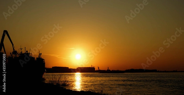 Obraz sunset in the port