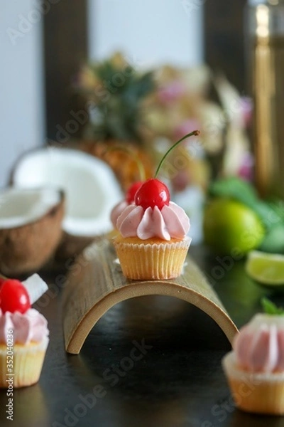 Obraz cake with cherry