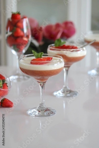 Obraz dessert with strawberry