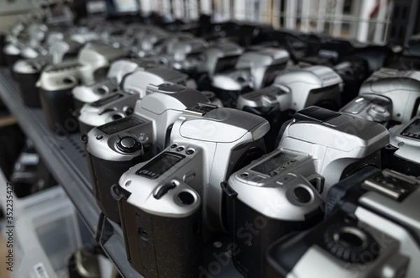 Fototapeta 大量に陳列されたカメラ, リユース, リサイクル, ジャンク品