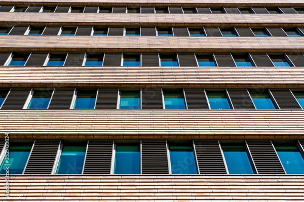 Fototapeta Façade d'un immeuble de Barcelone
