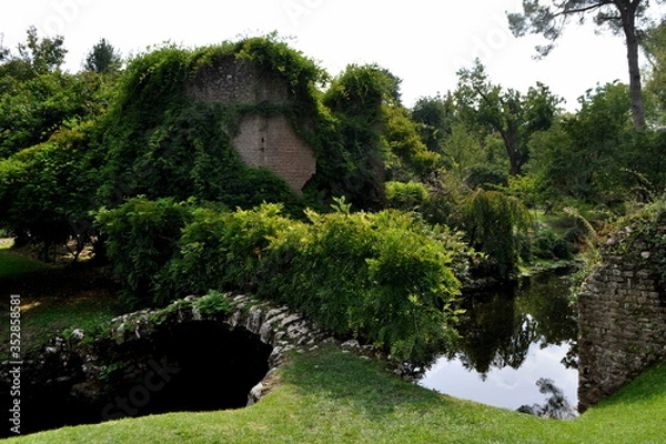 Obraz Giardini di Ninfa