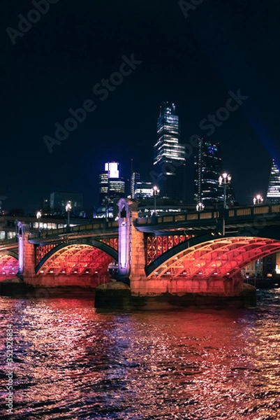 Fototapeta View of the London Skyline at dusk