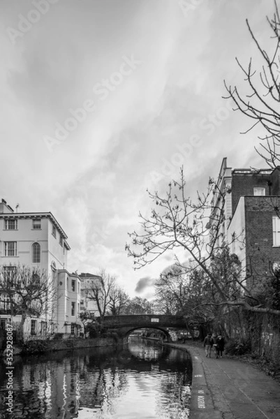 Obraz river in autumn
