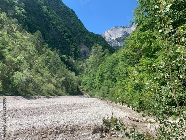 Obraz trail in the mountains