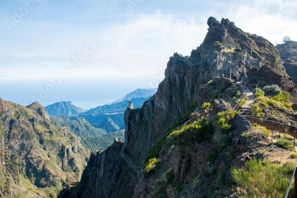 Fototapeta Panorama of the rugged hills in the hiking trail between Pico Ruivo and Pico do Arieiro, Madeira