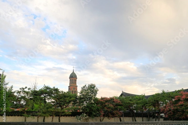 Fototapeta 오래된 성당이 보이는 풍경