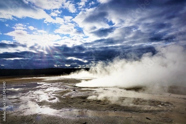 Obraz Sun breaks through clouds in Yellowstone National Park