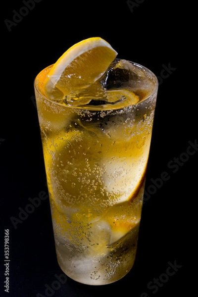 Fototapeta よく冷えたハイボールやレモンサワー